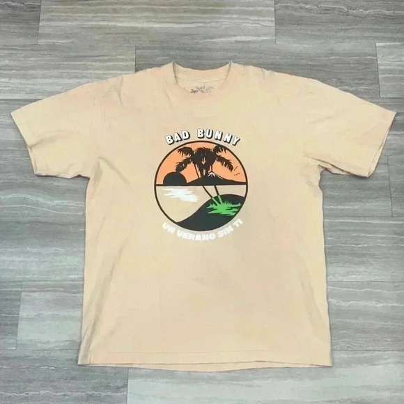 Bad Bunny Un Verano Sin Ti Concert T-Shirt Unisex M - Picture 1 of 3